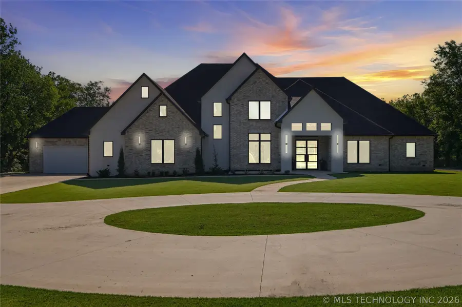 9701 N Memorial Drive, Owasso, OK 74055 - #2