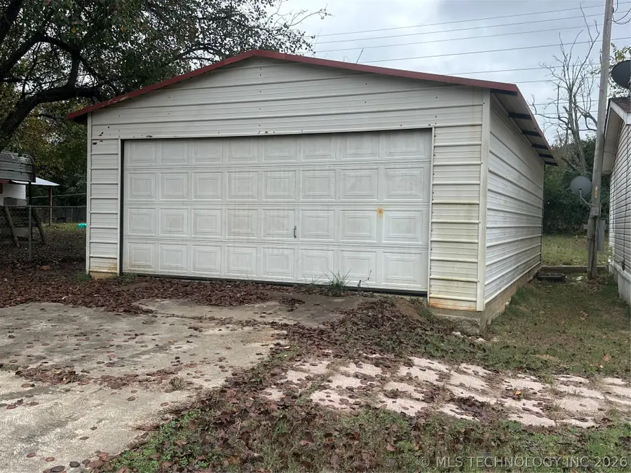 1931 Coon Creek, Eufaula, OK 74432 - #3