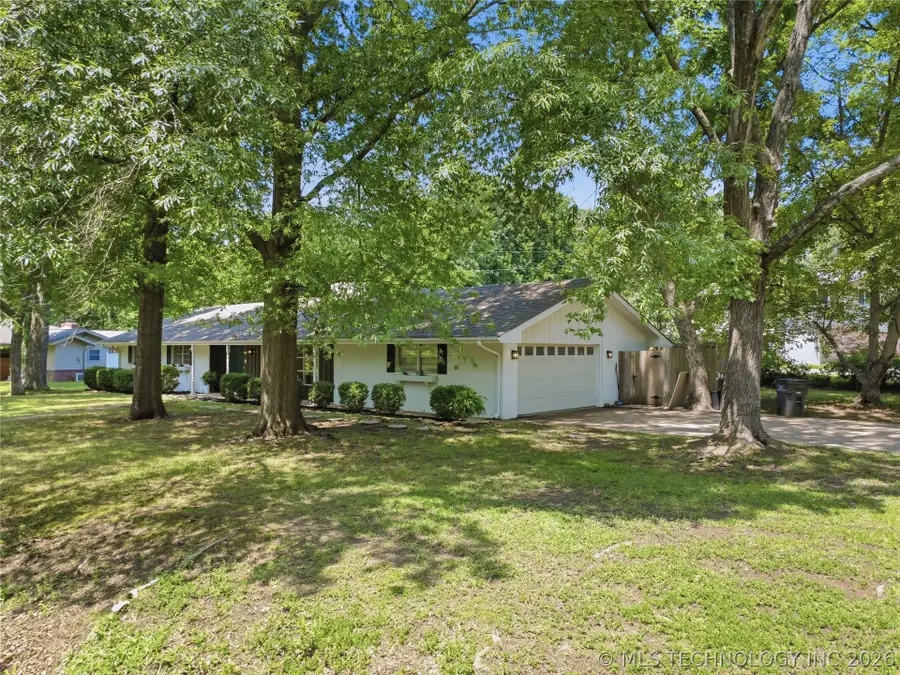 1015 Brookside Parkway, Bartlesville, OK 74006 - #2