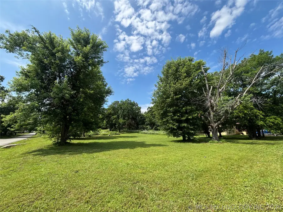 316 S 6th Street, Eufaula, OK 74432 - #3
