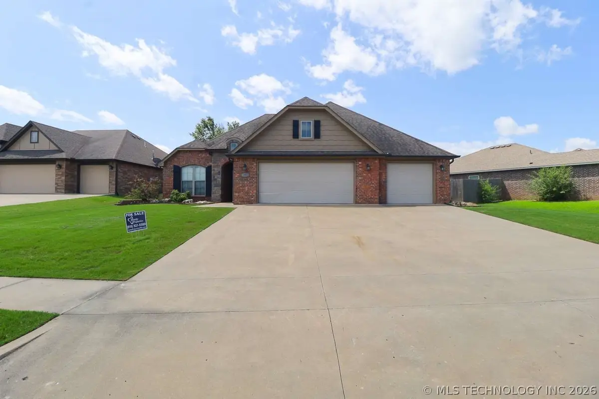 1804 Hillcrest Road, Claremore, OK 74019 - #1