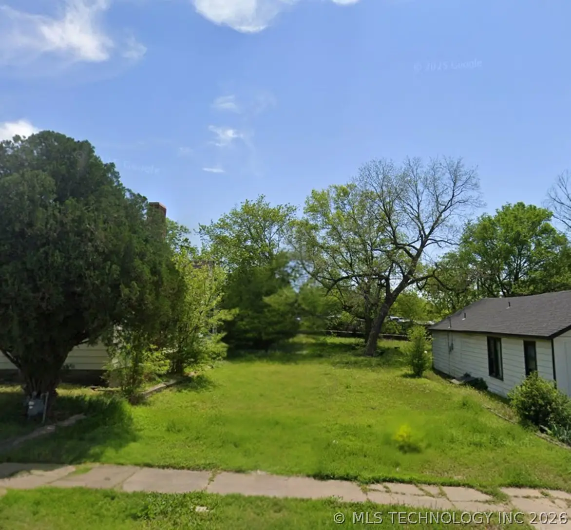 222 W Hobson Avenue, Sapulpa, OK 74066 - #1