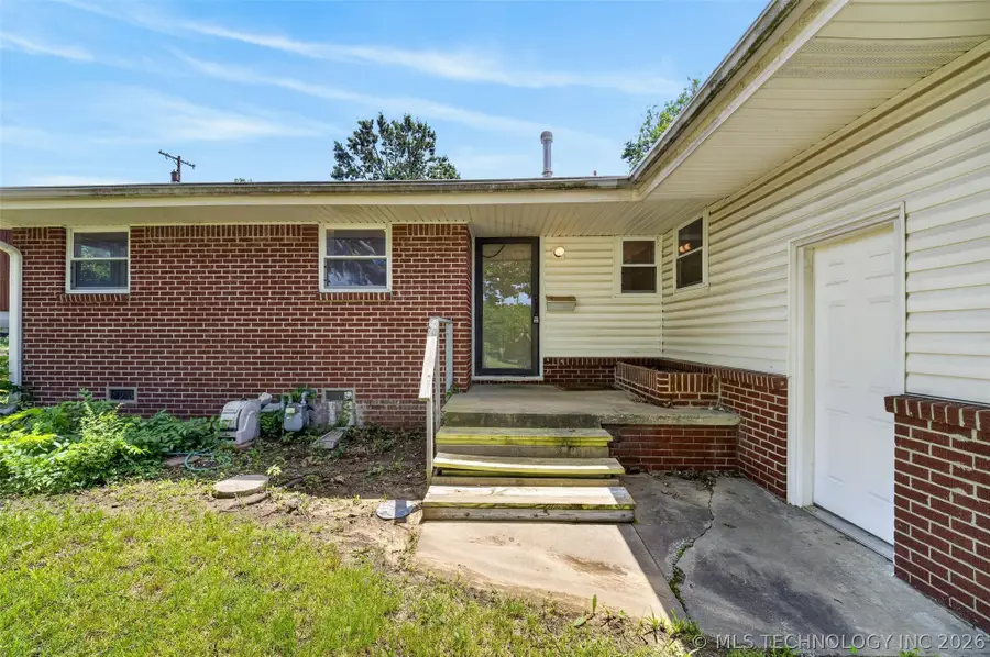 4721 Cornell Drive, Bartlesville, OK 74006 - #3