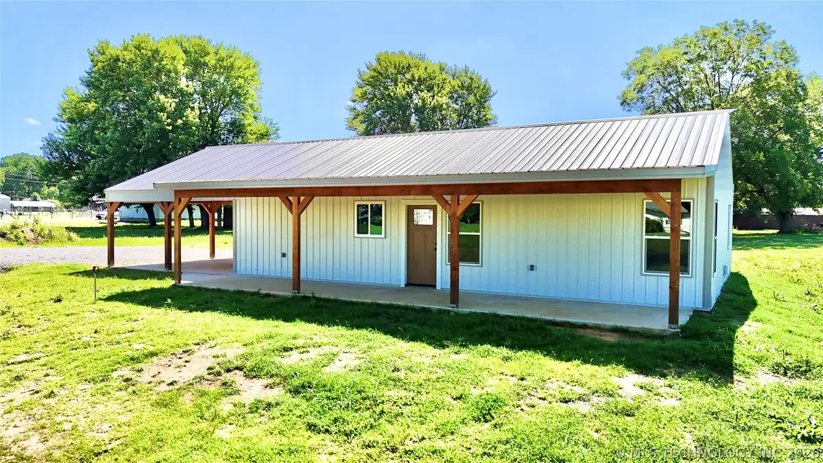 4 N King Street, Kinta, OK 74552 - #1