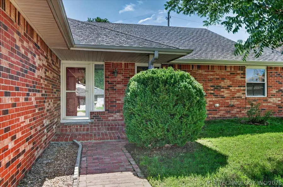 118 Canterbury Court, Bartlesville, OK 74006 - #3