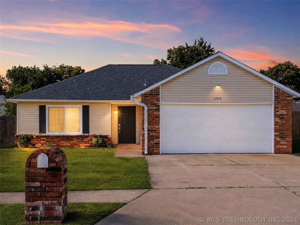 1105 W 22nd Street, Claremore, OK 74017 - #1