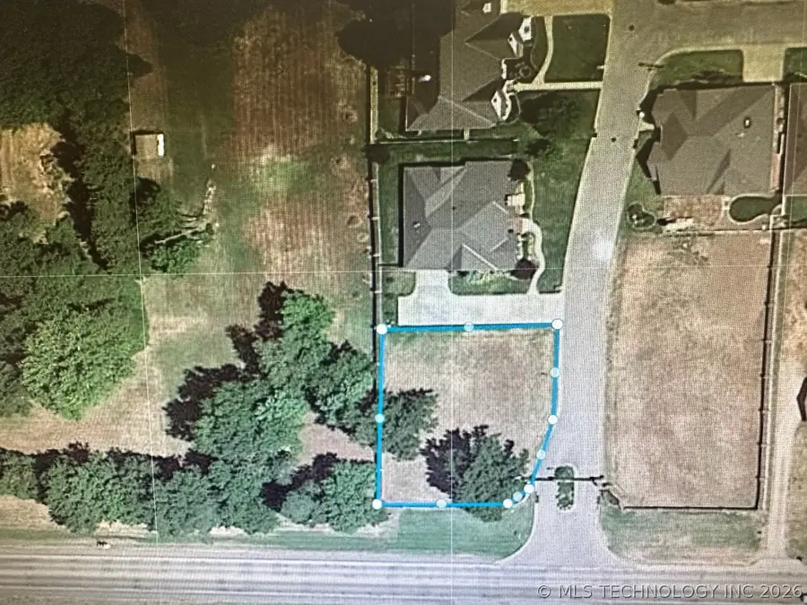2419 Burlingame Ridge, Bartlesville, OK 74006 - #2