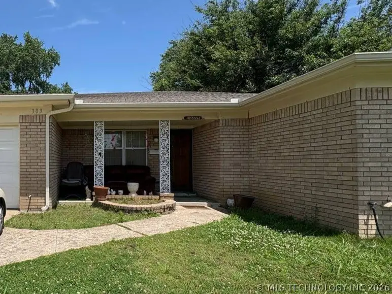 303 E 17th Street, Owasso, OK 74055 - #2