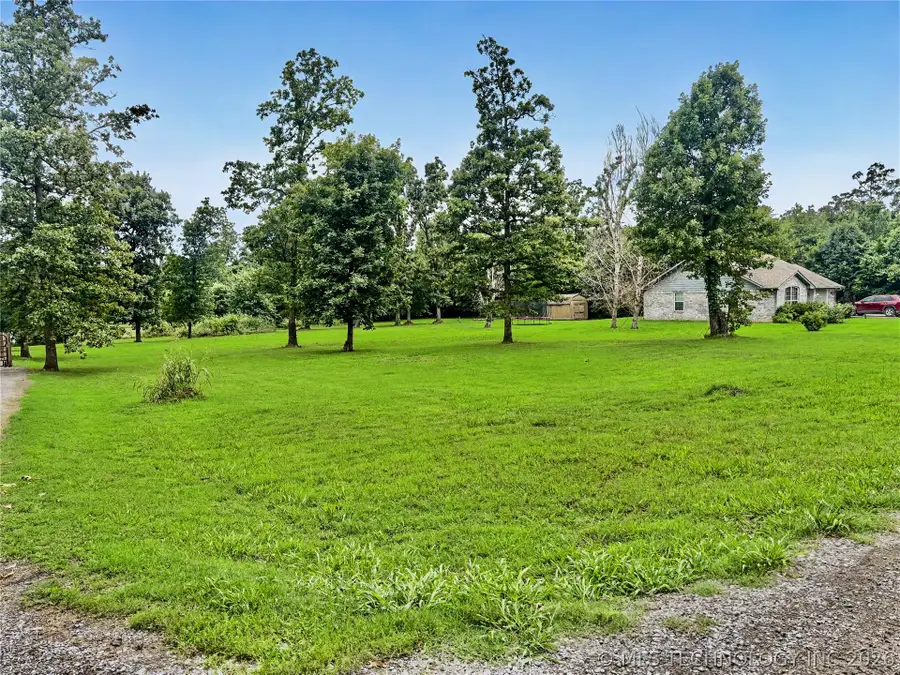 12923 W Southern Oaks Street, Tahlequah, OK 74464 - #3