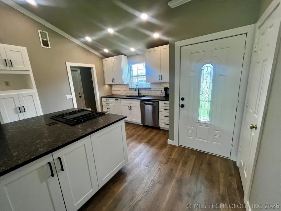 9902 N 43rd Avenue E, Sperry, OK 74073 - #3