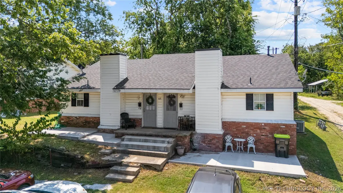 230 E 17th, Ada, OK 74820 - #1