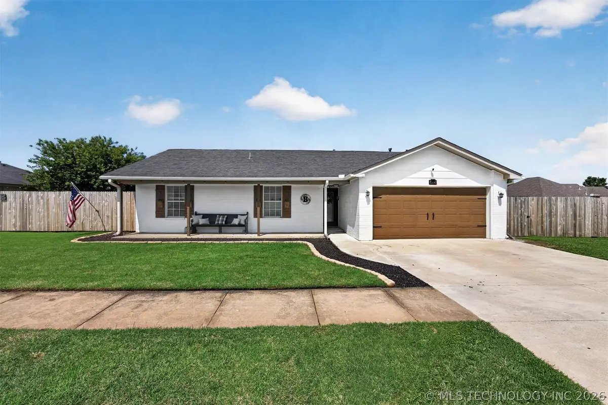 9812 N 105th East Avenue, Owasso, OK 74055 - #1