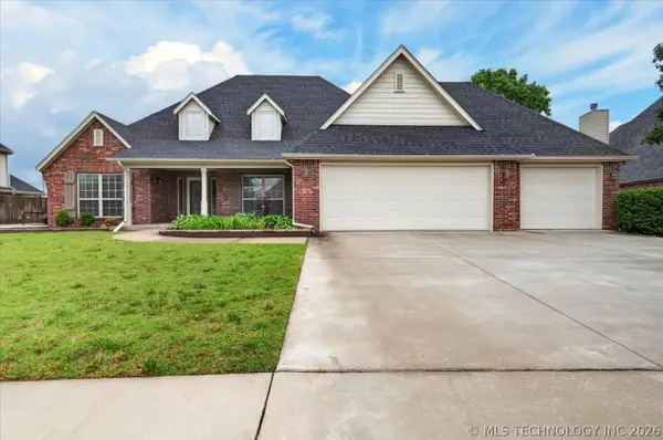 5817 Woodland Road, Bartlesville, OK 74006