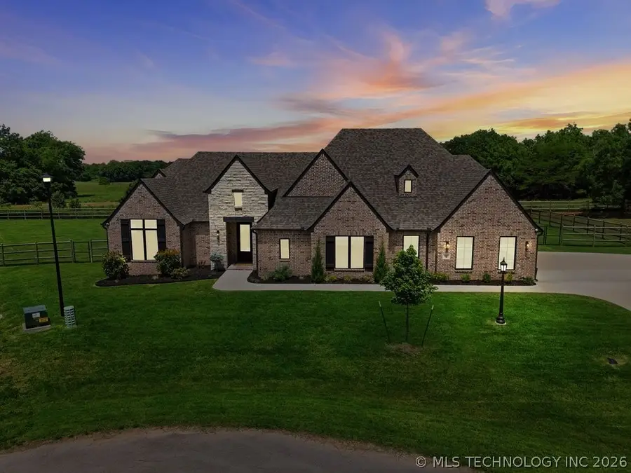 18893 E Canyon Ridge Road, Owasso, OK 74055 - #2