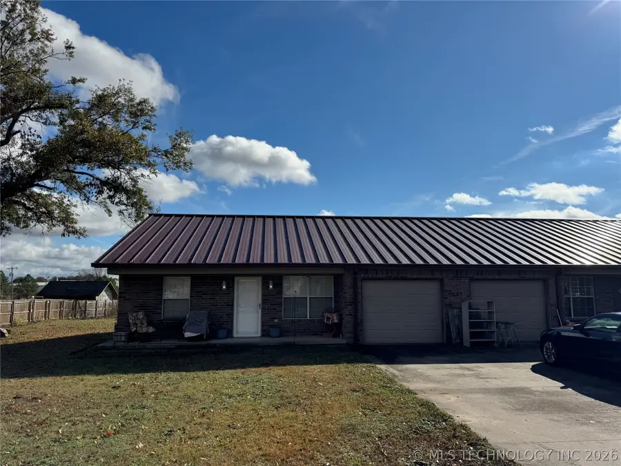 105 E Cedar Avenue, Fort Gibson, OK 74434 - #2