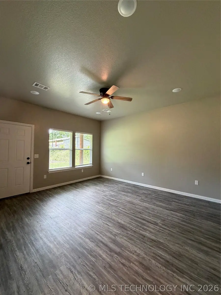 105 Russell, Caddo, OK 74729 - #3