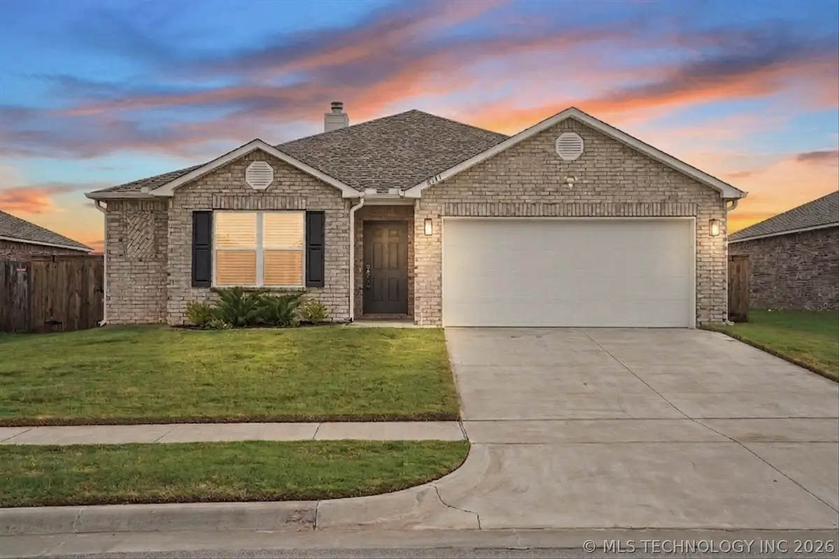 8517 E 163rd Street S, Bixby, OK 74008 - #1