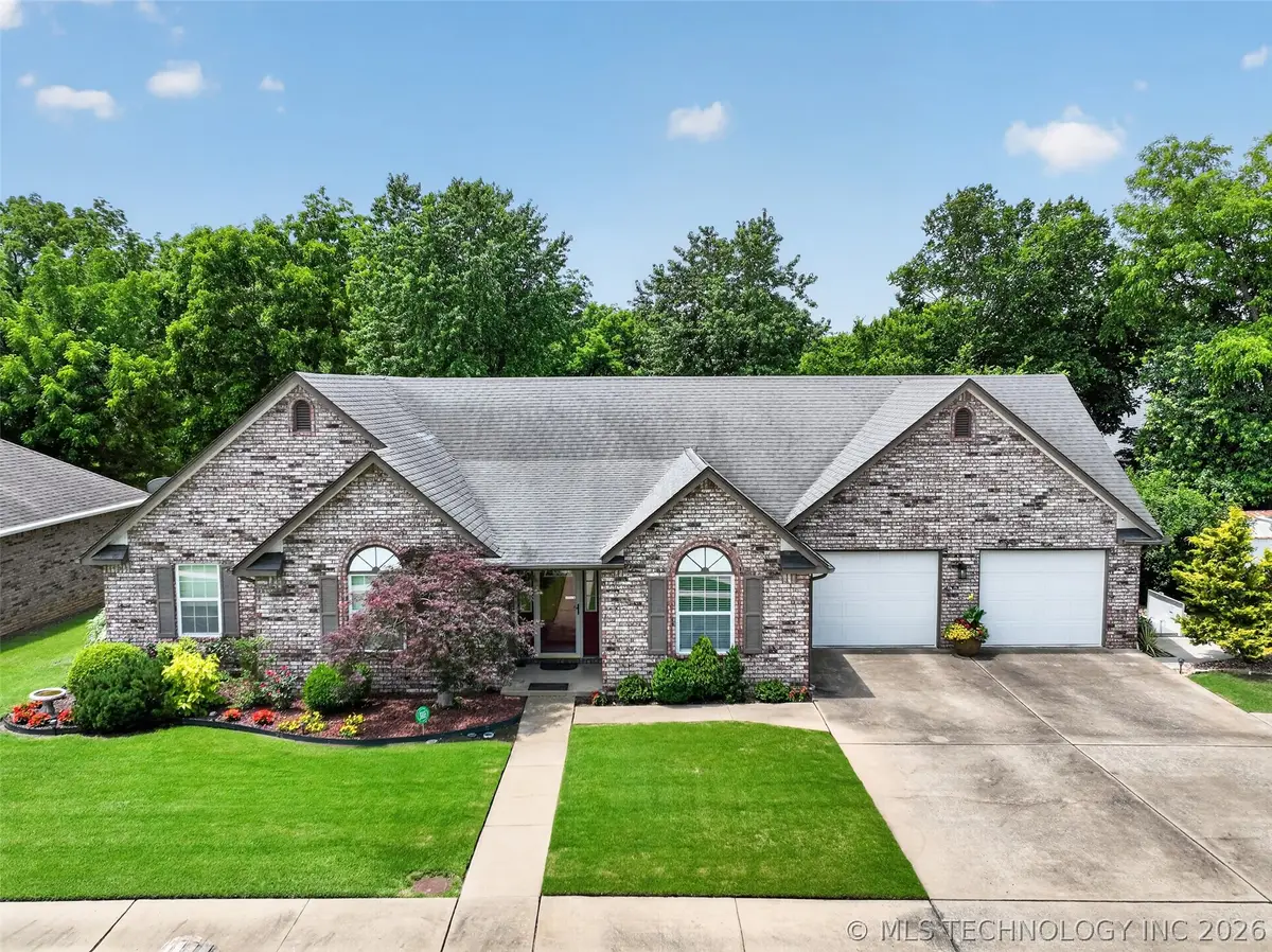 204 Gist Drive, Pryor, OK 74361 - #1