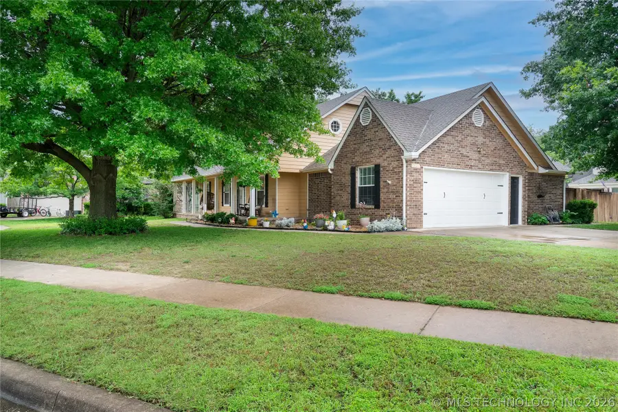 8947 N 133rd East Avenue, Owasso, OK 74055 - #3