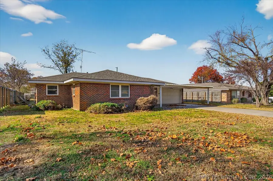 241 NE Myers Avenue, Bartlesville, OK 74006 - #2