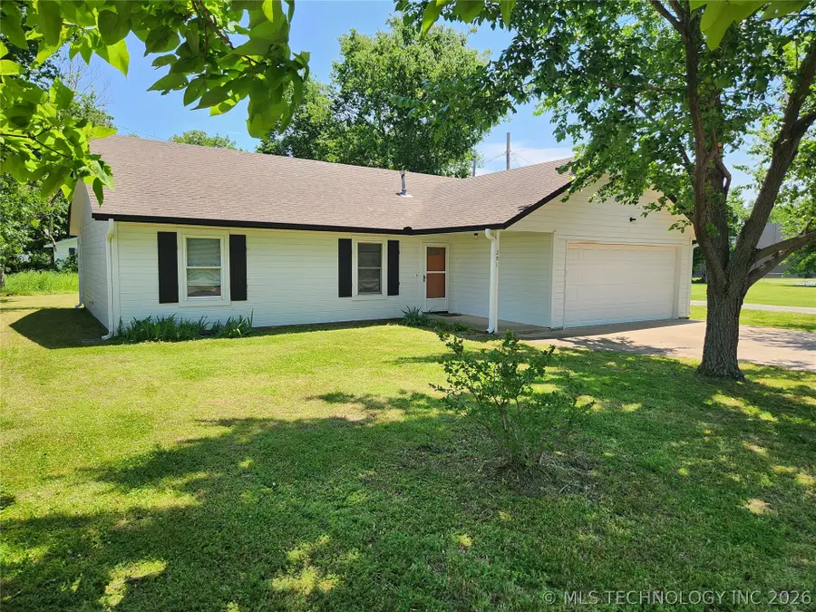 201 N 4th Street, Sperry, OK 74073 - #2