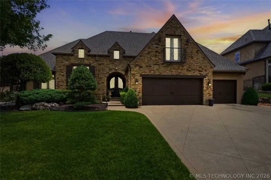 5621 W Charleston Street, Broken Arrow, OK 74011 - #2