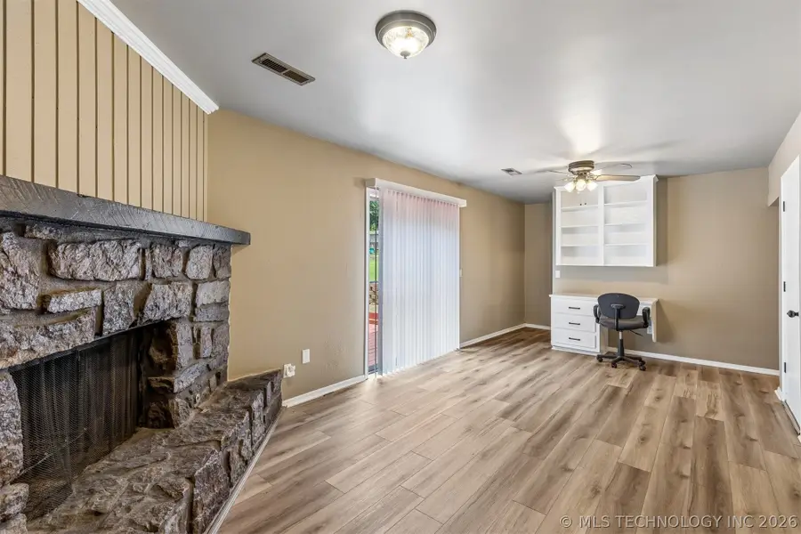 813 E Teresa Avenue, Sapulpa, OK 74066 - #3