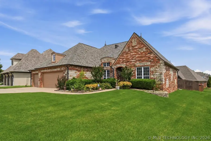 327 E 123rd Court S, Jenks, OK 74037 - #2