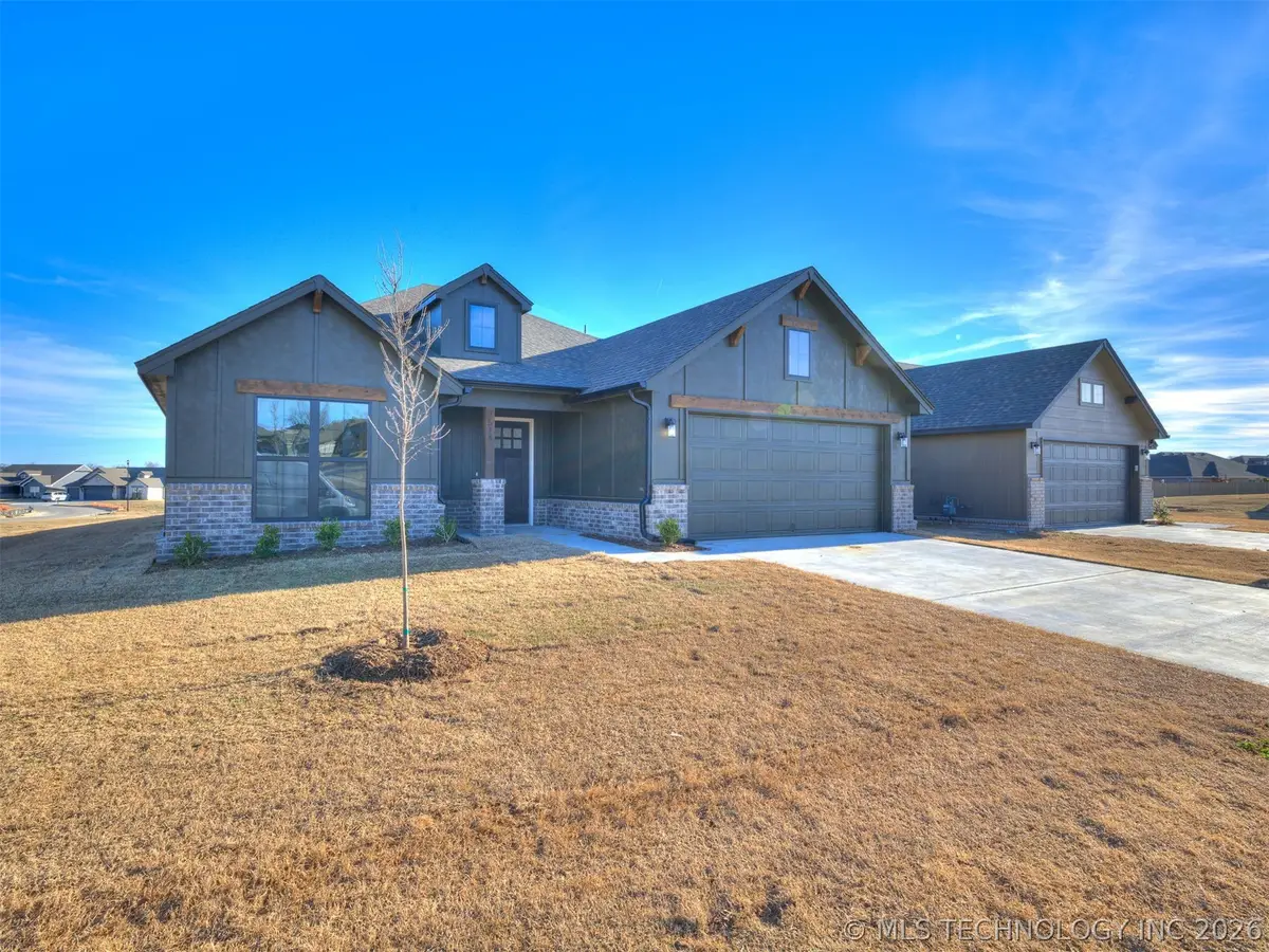 7514 E 90th Place, Owasso, OK 74055 - #1