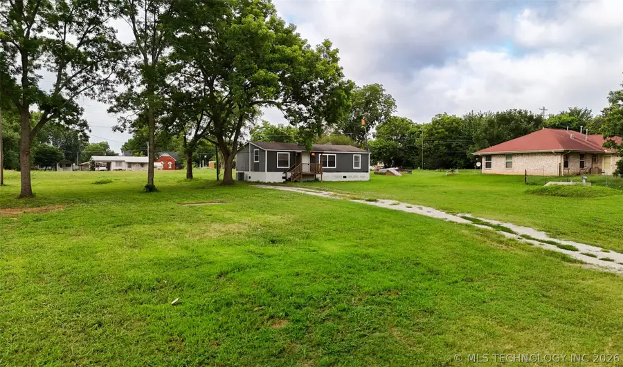 111 E 5th Street, Stonewall, OK 74871 - #3