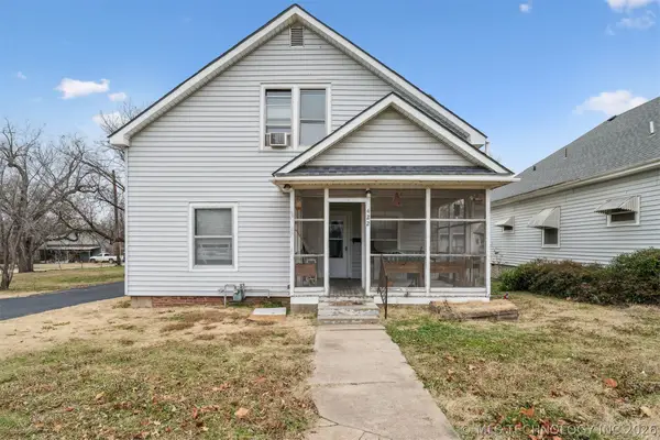 422 W Davis Drive, Nowata, OK 74048