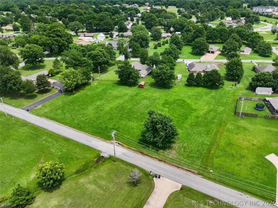 Oakwood Drive, Pryor, OK 74361 - #3