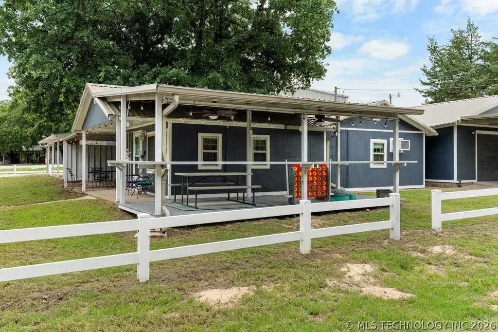 5112 Oakwood, Kingston, OK 73439 - #1