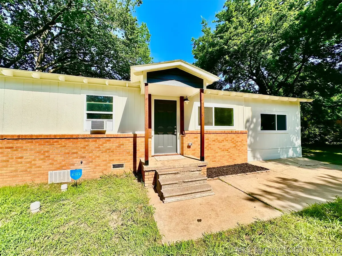 411 S 15th, Durant, OK 74701 - #1