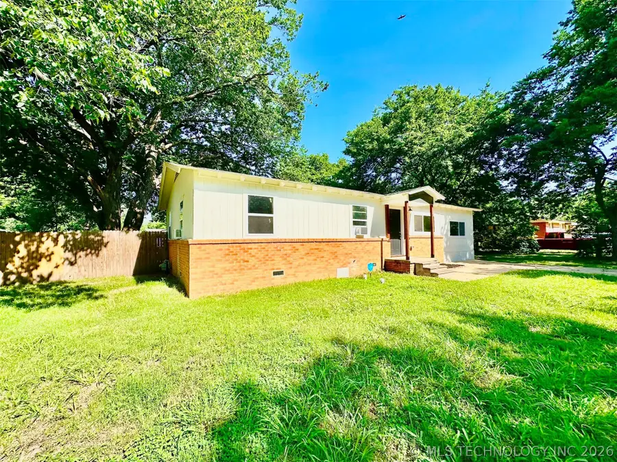 411 S 15th, Durant, OK 74701 - #3