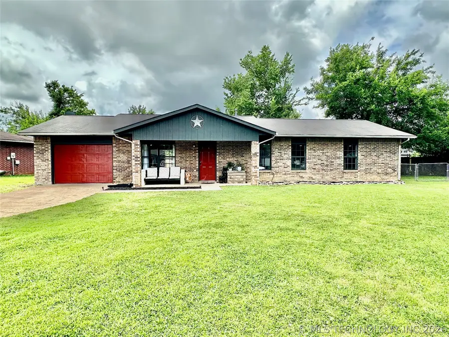 1705 S Muskogee Place, Claremore, OK 74019 - #2