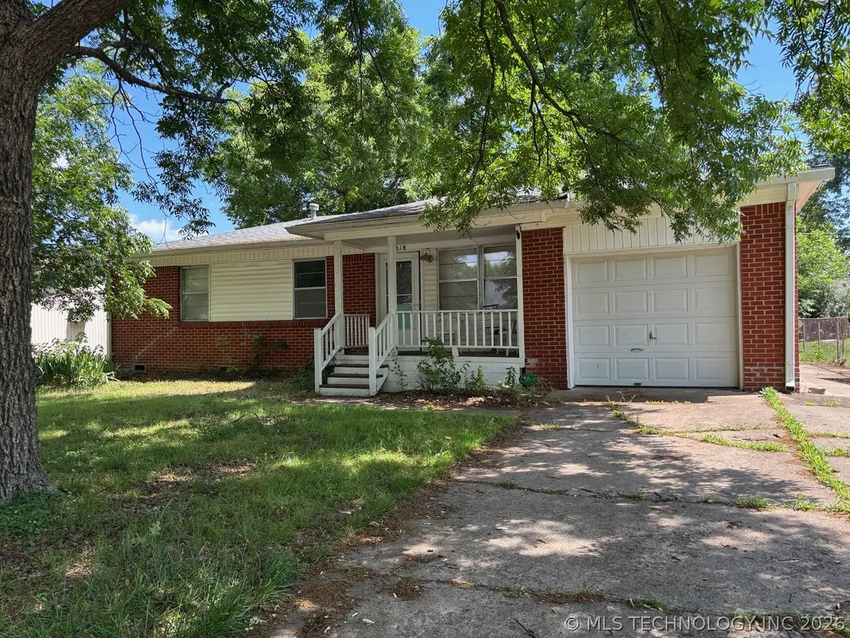 1318 NE 3rd Place, Pryor, OK 74361 - #1