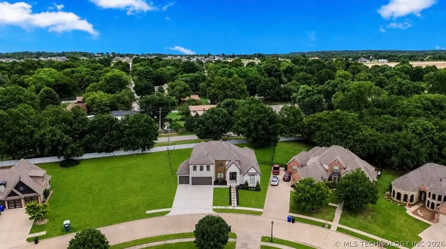 305 S 79th Street, Broken Arrow, OK 74014 - #2