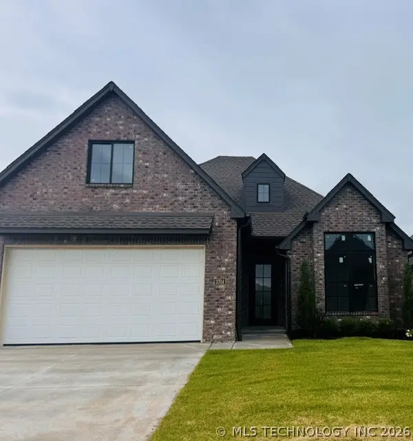 3704 W Laredo Street, Broken Arrow, OK 74012 - #1