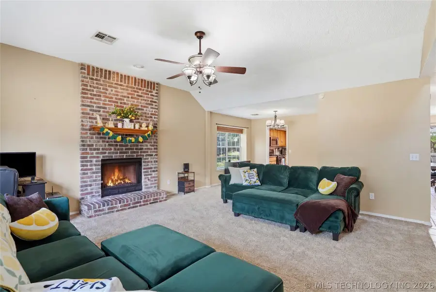 405 W San Diego Street, Broken Arrow, OK 74011 - #2