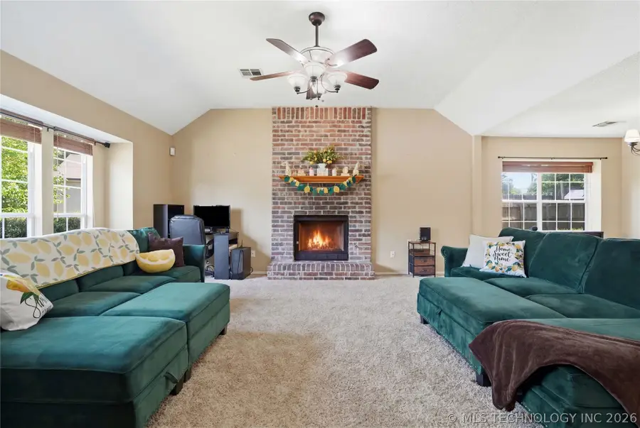 405 W San Diego Street, Broken Arrow, OK 74011 - #3