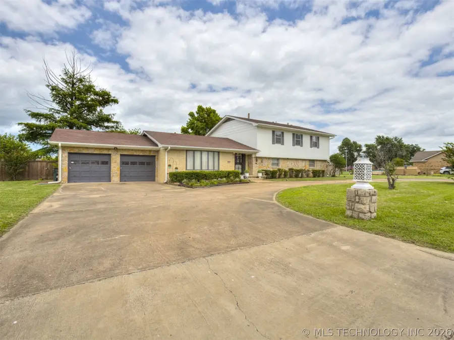 1201 E 4th Street, Okmulgee, OK 74447 - #3