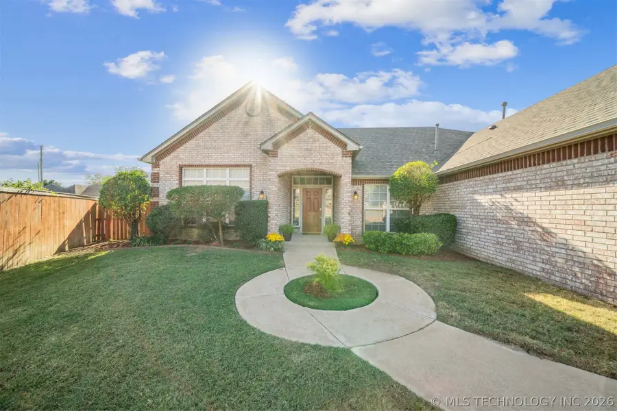 9608 N 100th East Avenue, Owasso, OK 74055 - #3