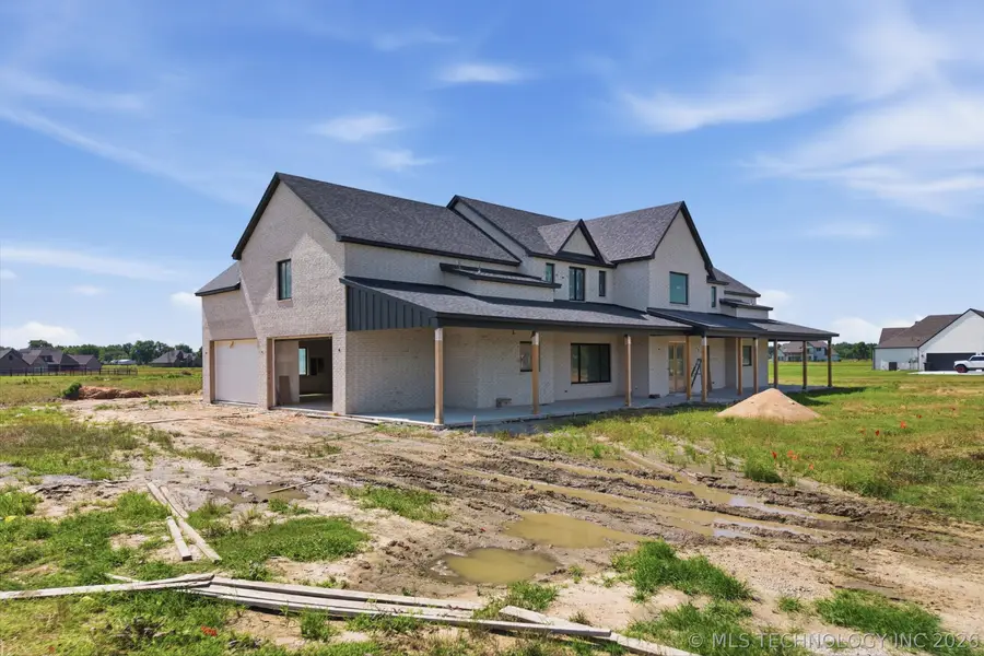 8373 S Wolf Creek Avenue, Broken Arrow, OK 74014 - #2