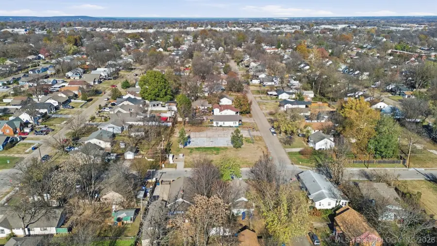 3015 E Archer Street, Tulsa, OK 74110 - #2