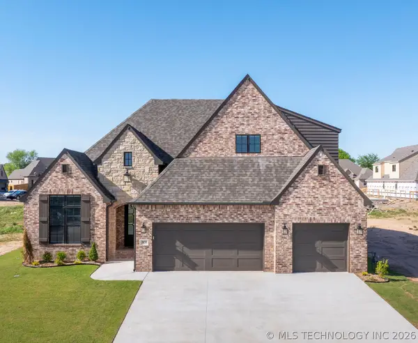 2833 E 142nd Street S, Bixby, OK 74008