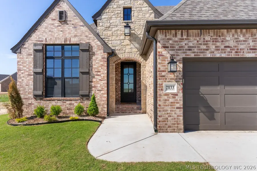 2833 E 142nd Street S, Bixby, OK 74008 - #3