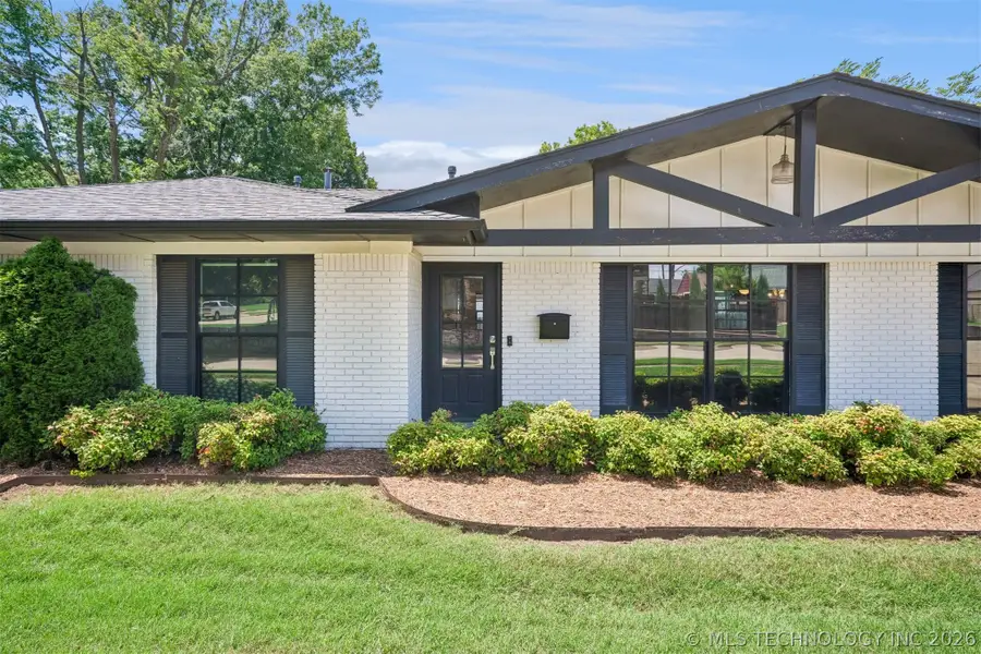 1342 S Columbia Avenue, Tulsa, OK 74104 - #2