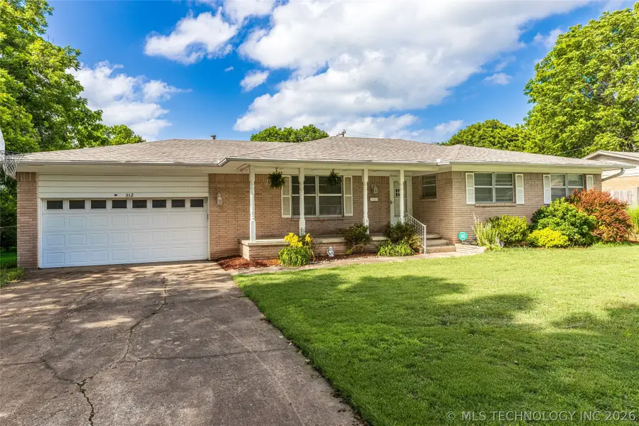 312 E 16th Street, Claremore, OK 74017 - #3
