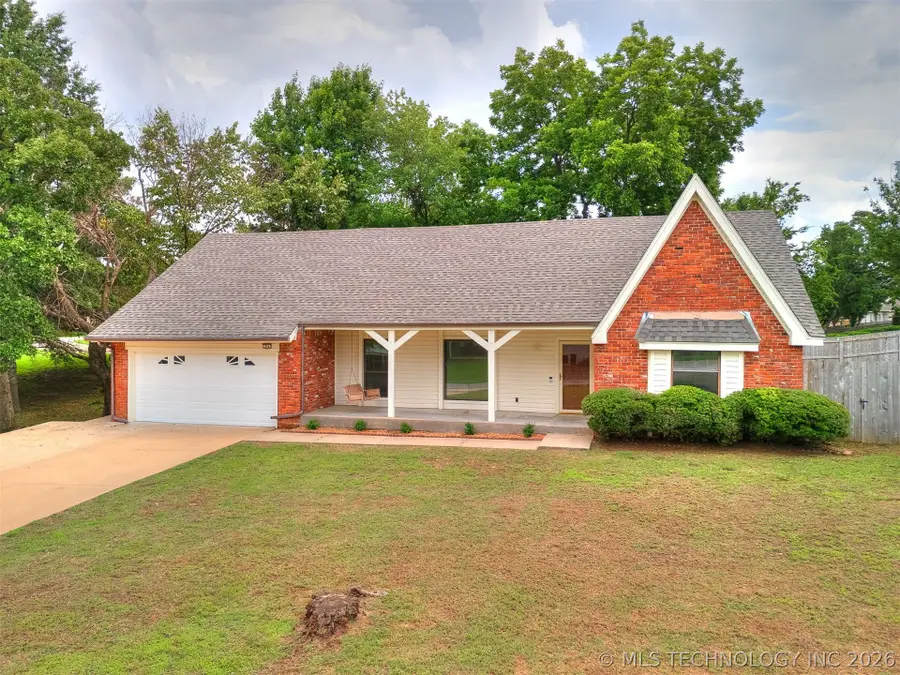 214 W 119th Street S, Jenks, OK 74037 - #3